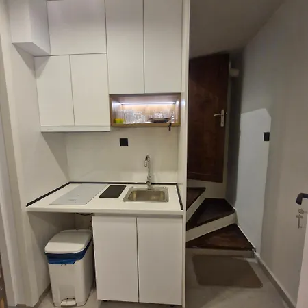 Giasemi Beachfront ニキティ